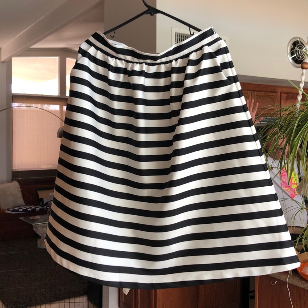 Forever 21 black white stripe skirt L satin feel